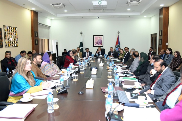 Federal Education Committee Convenes